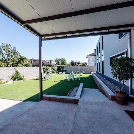 Albergue Santiago 15 Monforte Monforte De Lemos Εξωτερικό φωτογραφία